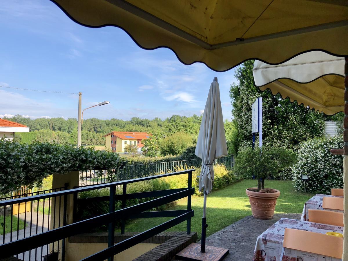 Hotel Visconti Cardano al Campo Kültér fotó